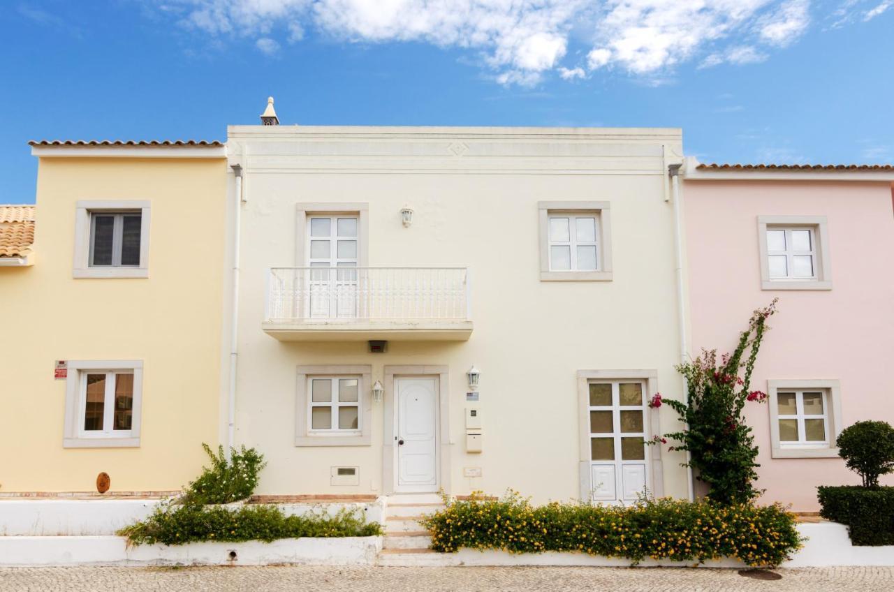 Charming House In Vilamoura With Shared Pool Exteriér fotografie